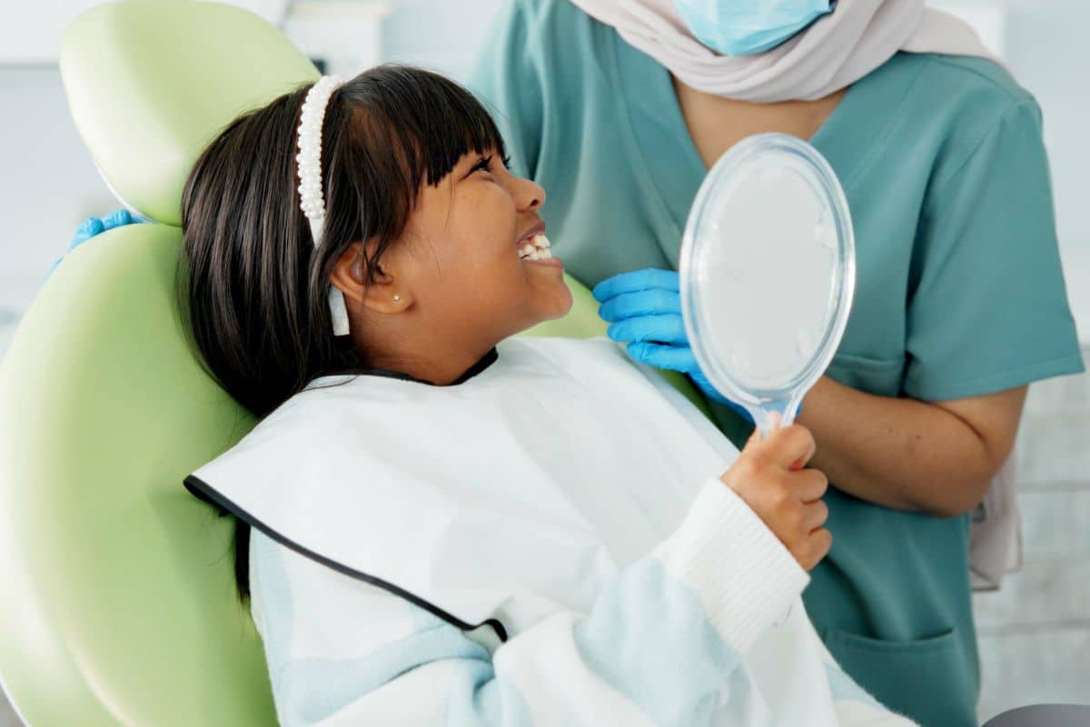 When to See a Pediatric Dentist for Sensitive Teeth?